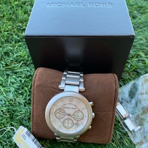 Michael kors MK5700